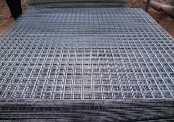 Hot Dipped Galvanised Mesh - SL82