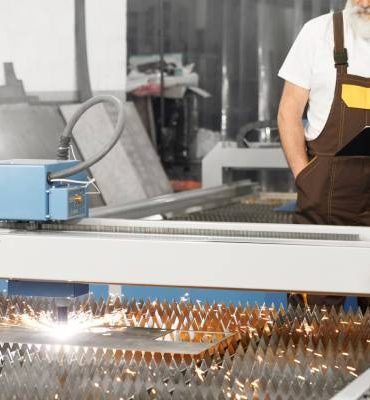 plasma-cutting