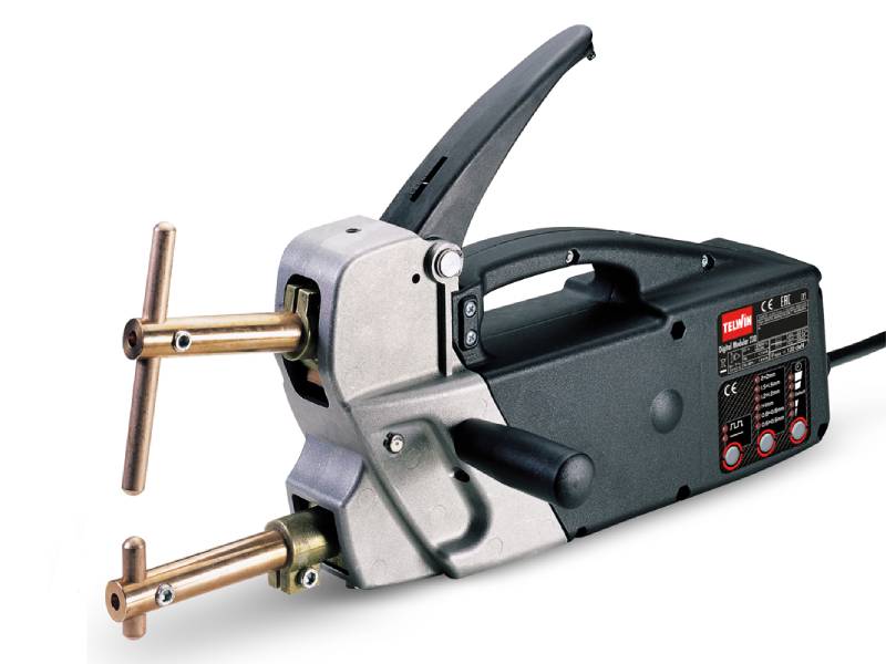 Spot welding machine