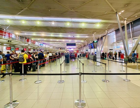 800px-Sydney_Airport_Virgin_Australia_Terminal_2 800px-Sydney_Airport_Virgin_Australia_Terminal_2