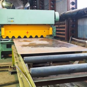 guillotiningmachineryforcuttingsteelsheets-640w
